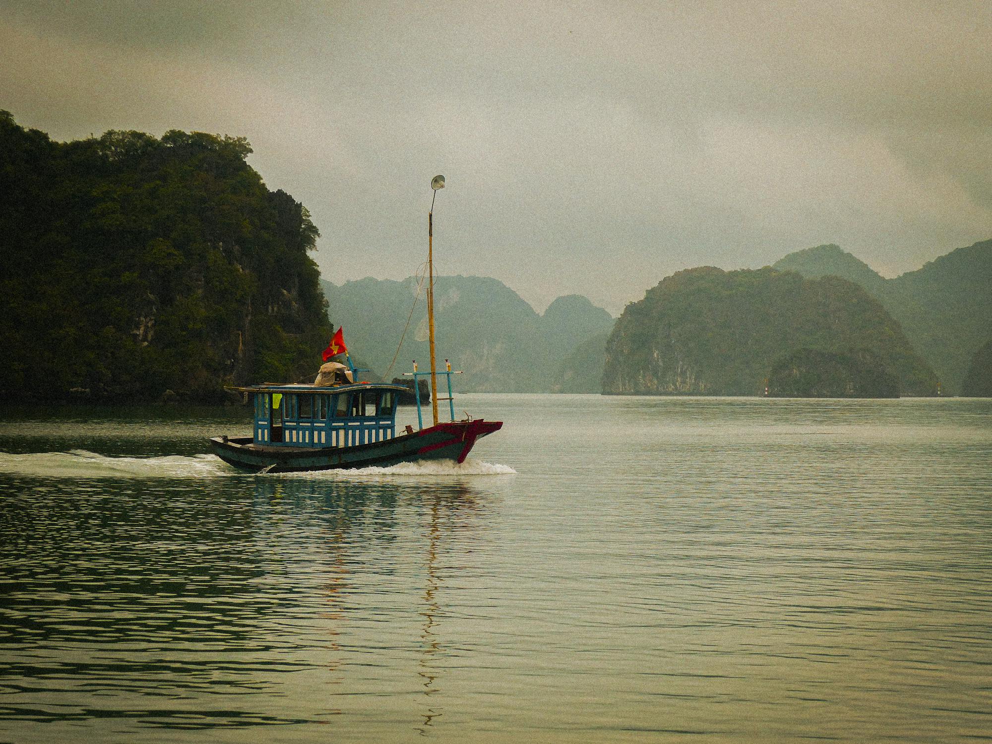 Halong Bay, Vietnam: A Natural Wonder